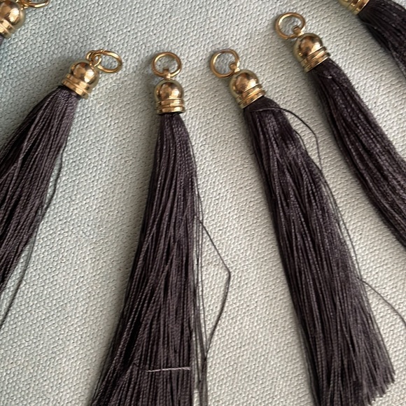 Tassel Curtain Hooks Set of 24 + Bonus Tassels + Tassel Keychain - Picture 12 of 15